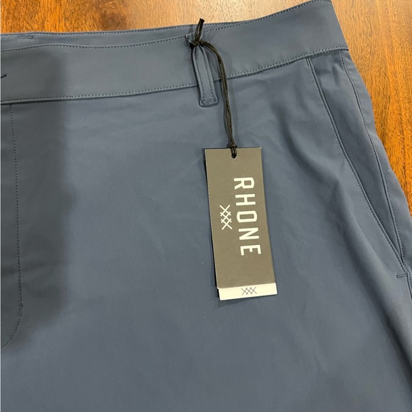 Rhone Resort 8” Golf Athletic Shorts Size 40 - Picture 6 of 7